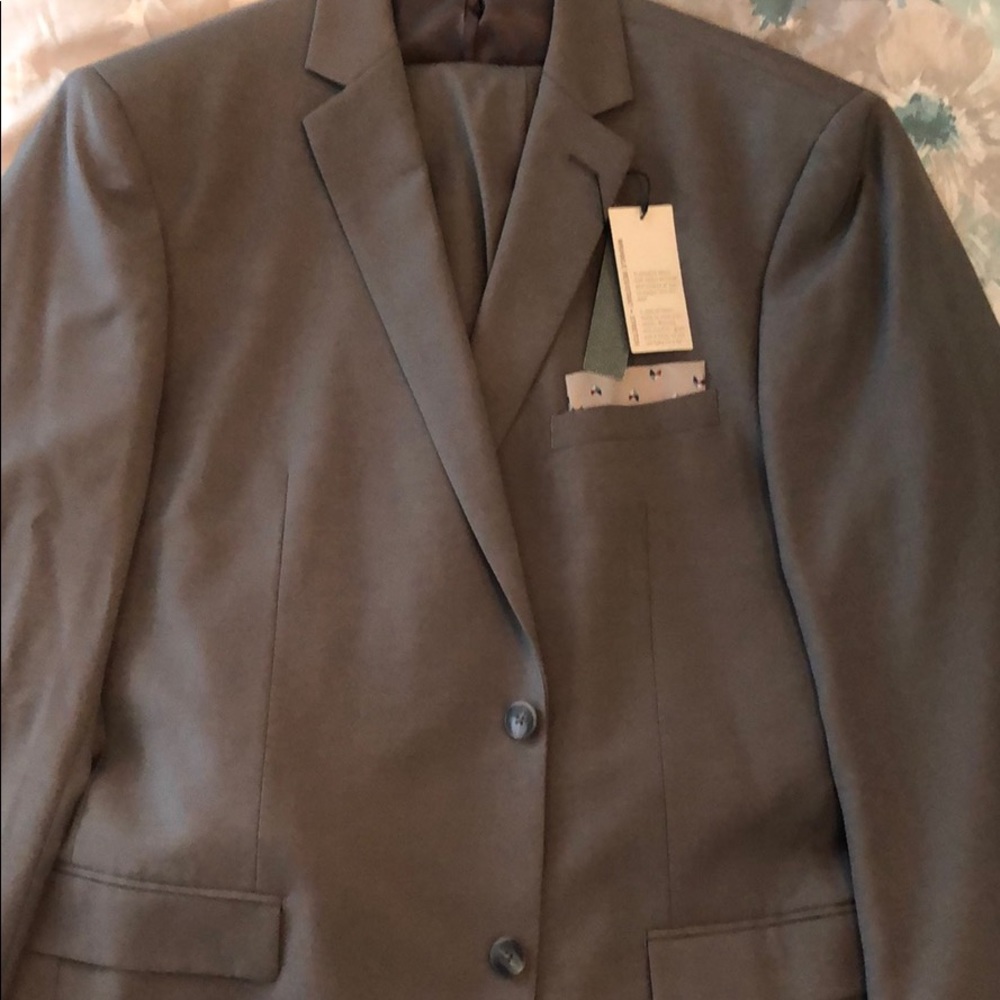 Perry Ellis Premium suit